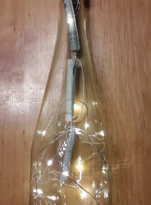 Geldgeschenk und Deko – Flasche mit Lichterkette